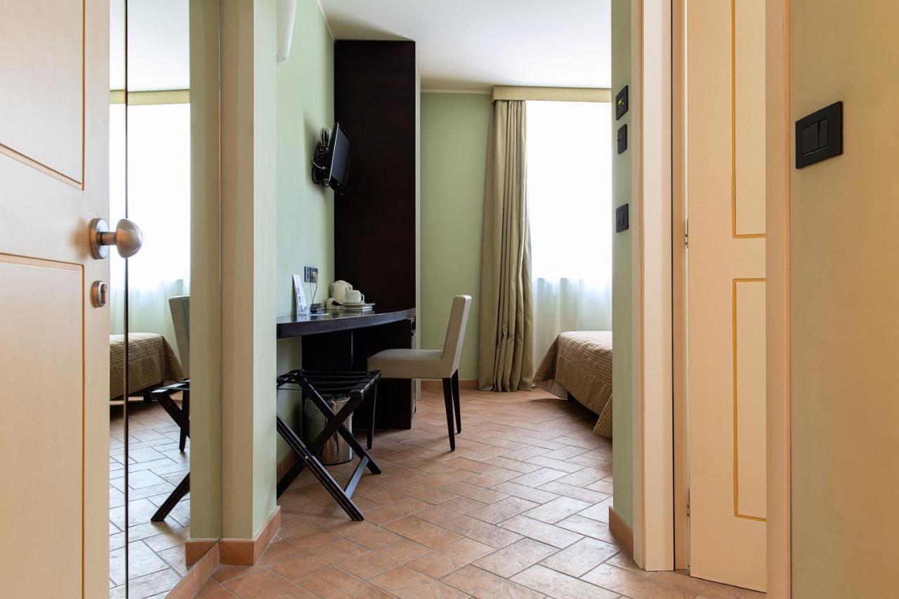 Magione Papale Relais Hotel L'Aquila Bagian luar foto