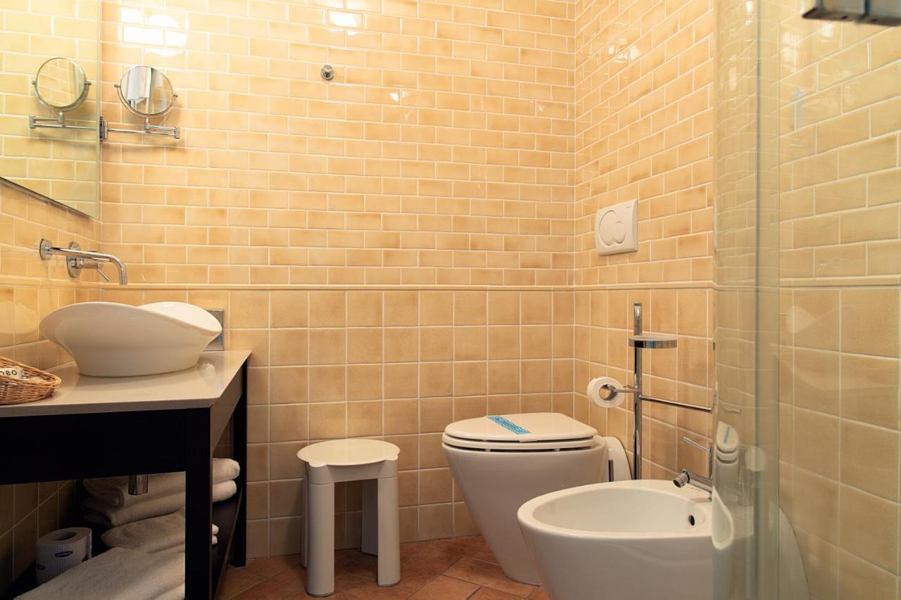 Magione Papale Relais Hotel L'Aquila Bagian luar foto